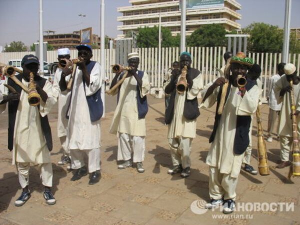 Liesse populaire au Soudan après la cérémonie d'investiture du président Béchir - Sputnik Afrique