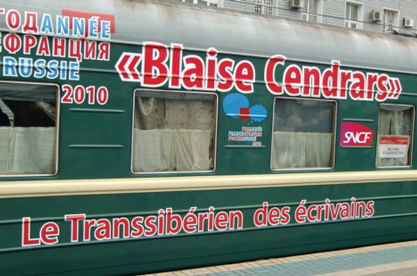 Le Transsibérien des écrivains quitte la gare moscovite de Iaroslav. - Sputnik Afrique