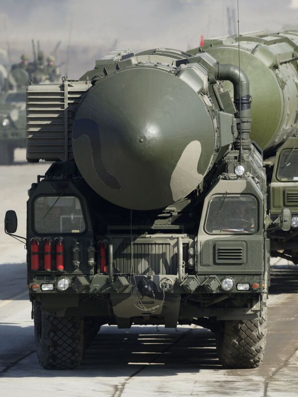 Armements russes de demain: du Topol-M au S-400 - Sputnik Afrique