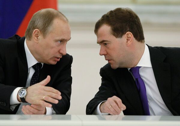Le premier ministre Vladimir Poutine et le président Medvedev - Sputnik Afrique