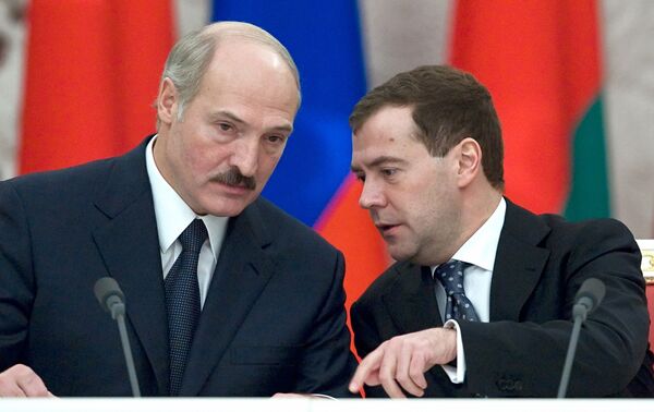 Union douanière: rencontre des présidents Medvedev et Loukachenko à Moscou - Sputnik Afrique