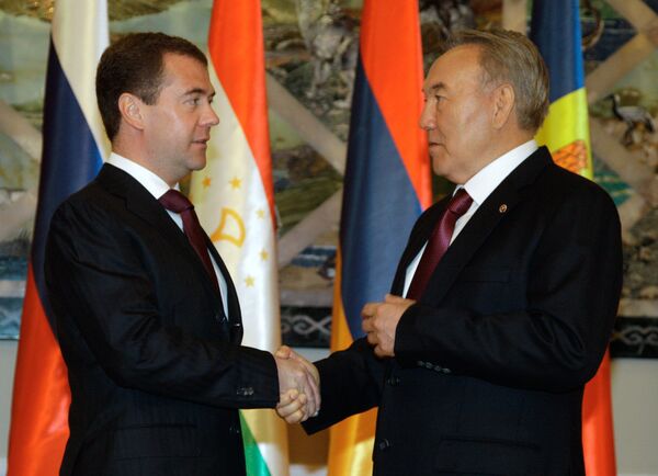 Le président russe Dmitri Medvedev est arrivé au Kazakhstan pour une visite de travail - Sputnik Afrique