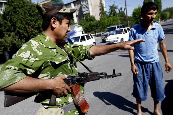 Feu vert à l'envoi de policiers de l'OSCE au Kirghizstan - Sputnik Afrique