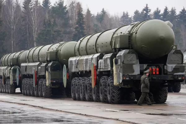 Les missiles balistiques russes Topol: 30 ans de service Les missiles balistiques russes Topol: 30 ans de service - Sputnik Afrique