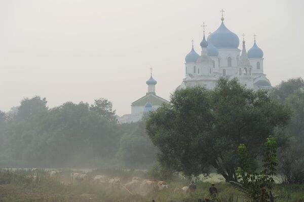Incendies: l'Eglise orthodoxe russe prête concours aux sinistrés - Sputnik Afrique