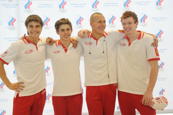 Les nageurs Andrey Ushakov, Alexey Atsapkin, Ilya Lemaev et Anton Lobanov - Sputnik Afrique