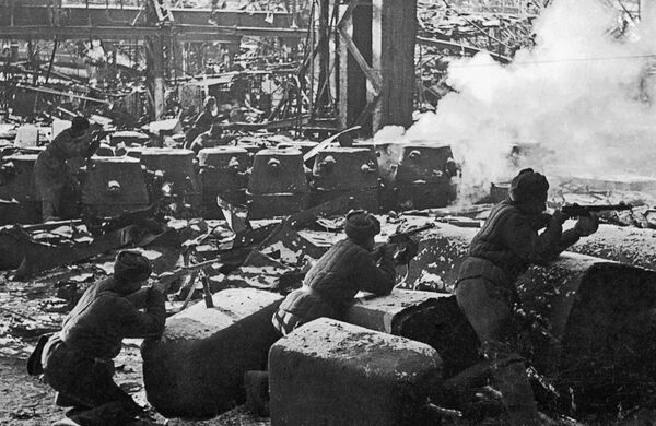 Volgograd fête le 68e anniversaire de la bataille de Stalingrad - Sputnik Afrique
