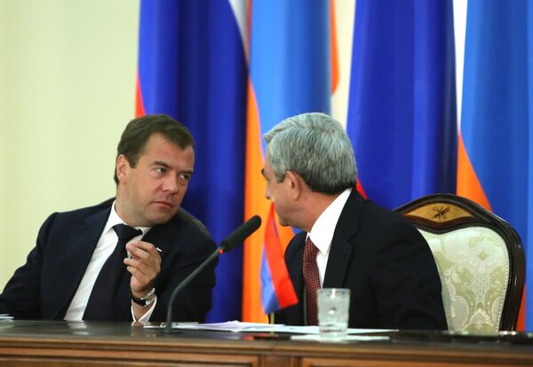 Les présidents russe et arménien Dmitri Medvedev et Serge Sarksian - Sputnik Afrique