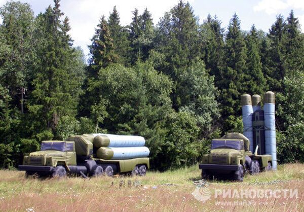 Armée russe: chars, avions et missiles gonflables - Sputnik Afrique