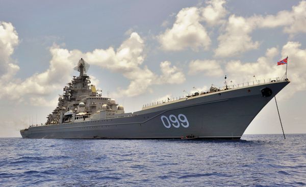 Le croiseur nucléaire russe Petr Veliki Le croiseur nucléaire russe Petr Veliki - Sputnik Afrique