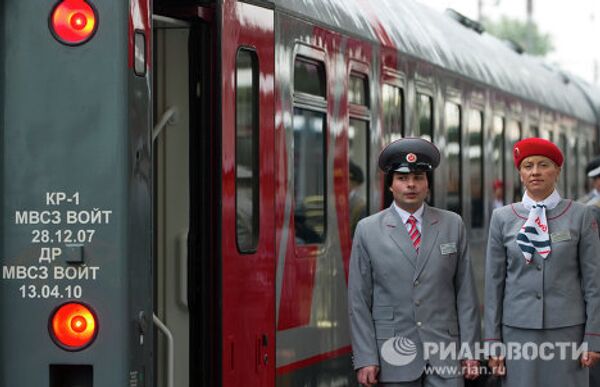Train Moscou-Nice: 53h pour atteindre le grand bleu  - Sputnik Afrique