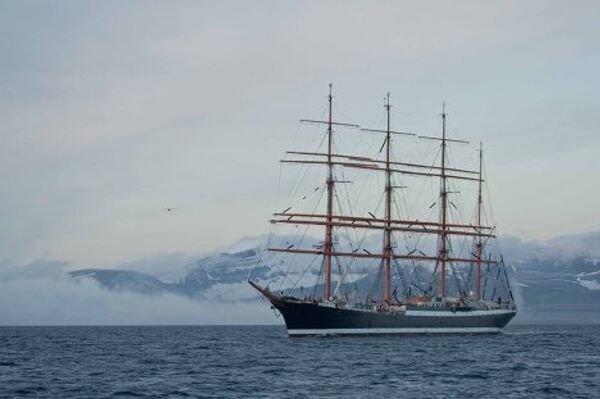 La percée glaciale: de nouveaux succès pour le voilier Sedov - Sputnik Afrique