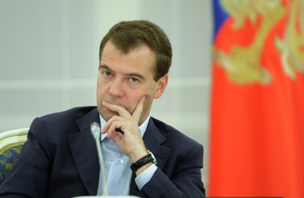 Le président russe Dmitri Medvedev Le président russe Dmitri Medvedev - Sputnik Afrique