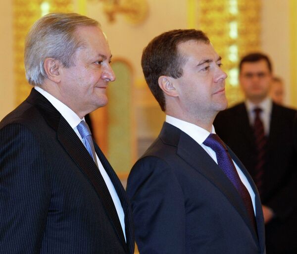 Fernando Valenzuela et Dmitri Medvedev. Archives - Sputnik Afrique