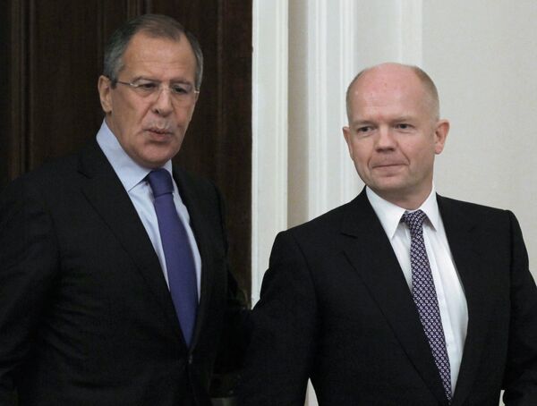 Les ministres russe et britannique des AE, Sergueï Lavrov et William Hague - Sputnik Afrique