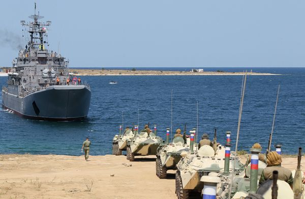 Le grand navire de débarquement russe Iamal Le grand navire de débarquement russe Iamal - Sputnik Afrique