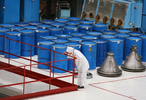 Combustible nucléaire: Moscou et Kiev créeront une coentreprise en 2011 - Sputnik Afrique
