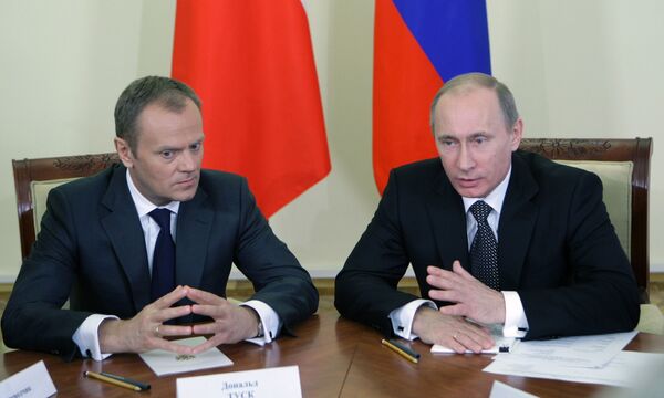 Vladimir Poutine et Donald Tusk. Les archives - Sputnik Afrique
