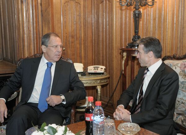 Anders Fogh Rasmussen et Sergueï Lavrov - Sputnik Afrique