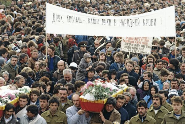 Le 2 novembre 1990, la ville de Doubossary, en Transnistrie, a été le théâtre d'une action de protestation contre l’introduction de la police moldave dans la ville, laquelle a utilisé les armes à feu pour disperser les manifestants. Trois participants transnistriens à ce rassemblement ont été tués. - Sputnik Afrique