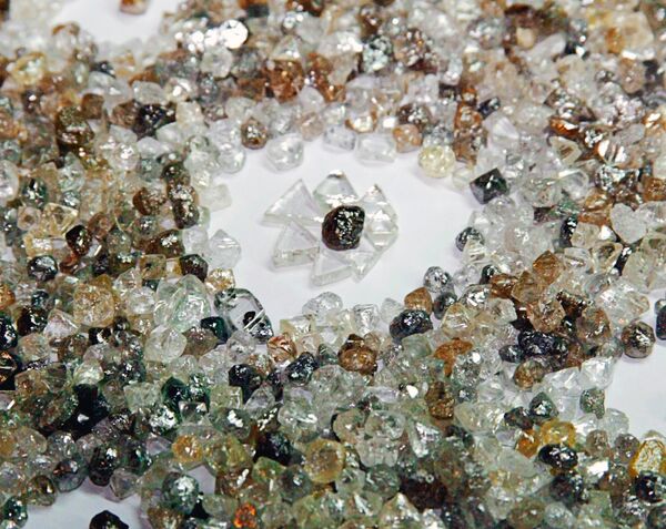 Le russe Alrosa a fourni pour 300 M USD de diamants bruts à Israël - Sputnik Afrique