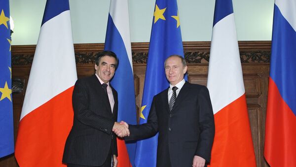 Les premiers ministres François Fillon et Vladimir Poutine - Sputnik Afrique