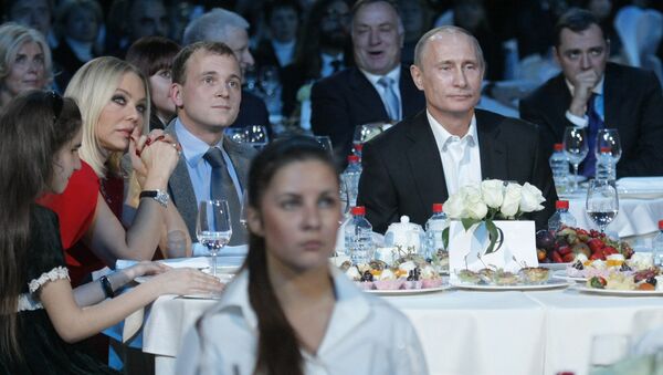 Владимир Путин посетил благотворительный концерт в Санкт-Петербурге - Sputnik Afrique