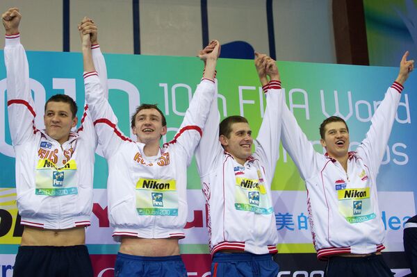 Les Russes Nikita Lobintsev, Danila Izotov, Evgeny Logunov et Alexander Sukhorukov ont établi un nouveau record du monde (6'4904) en finale du relais.  - Sputnik Afrique