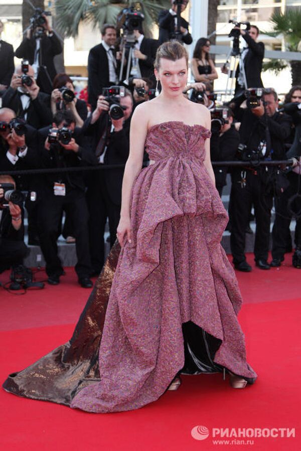 Milla Jovovich, star hollywoodienne fière de ses racines russes  - Sputnik Afrique