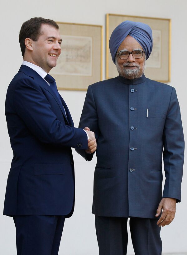 Dmitri Medvedev et Manmohan Singh - Sputnik Afrique