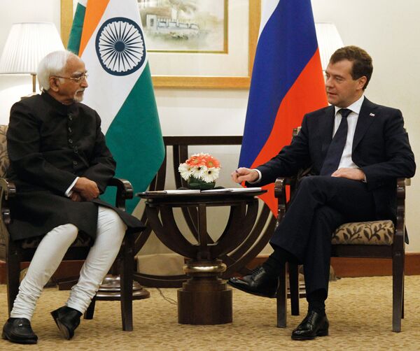 Hamid Ansari et Dmitri Medvedev - Sputnik Afrique