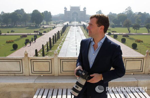 Dmitri Medvedev visite le Taj Mahal et Bollywood - Sputnik Afrique