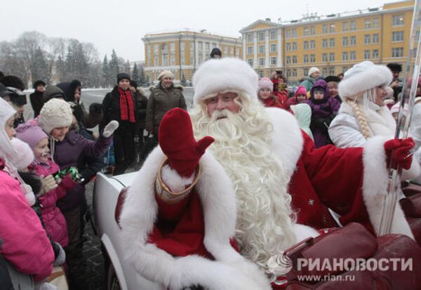 Le Père Noël russe arrive à Moscou  - Sputnik Afrique