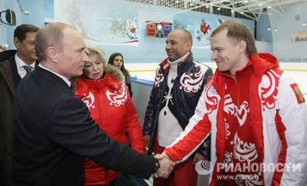 Poutine visite un centre d'entraînement sportif  - Sputnik Afrique