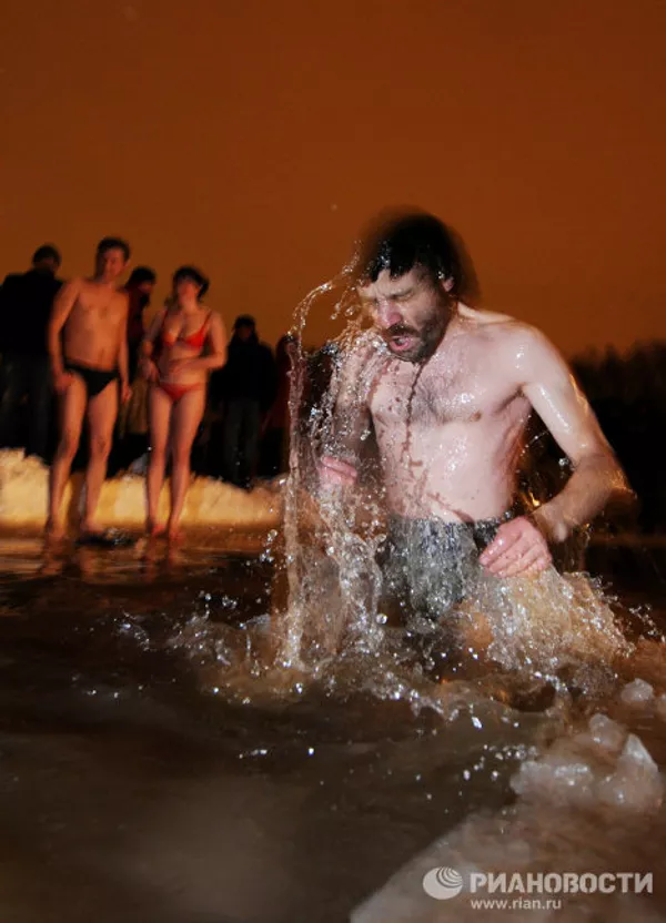 Les baignades de la Théophanie en Russie Les baignades de la Théophanie en Russie - Sputnik Afrique