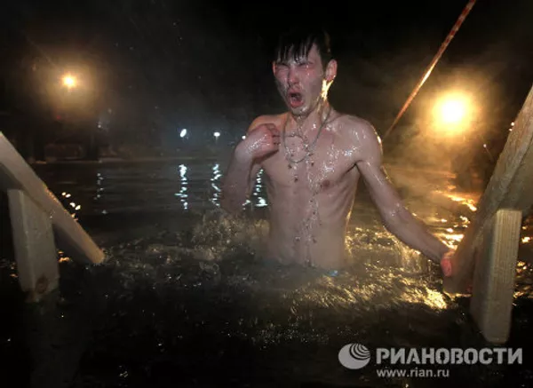 Les baignades de la Théophanie en Russie Les baignades de la Théophanie en Russie - Sputnik Afrique