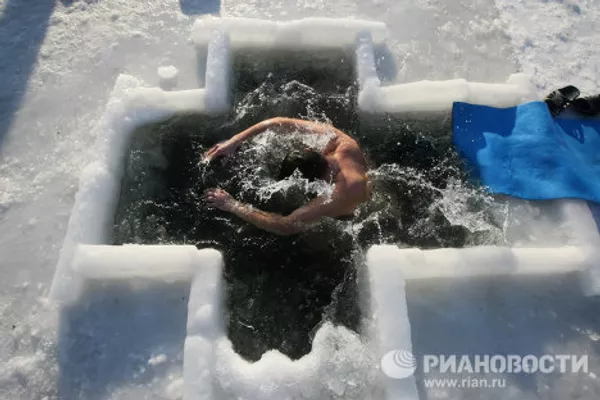 Les baignades de la Théophanie en Russie Les baignades de la Théophanie en Russie - Sputnik Afrique