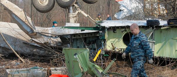 На месте авиакатастрофы под Смоленском. День третий - Sputnik Afrique