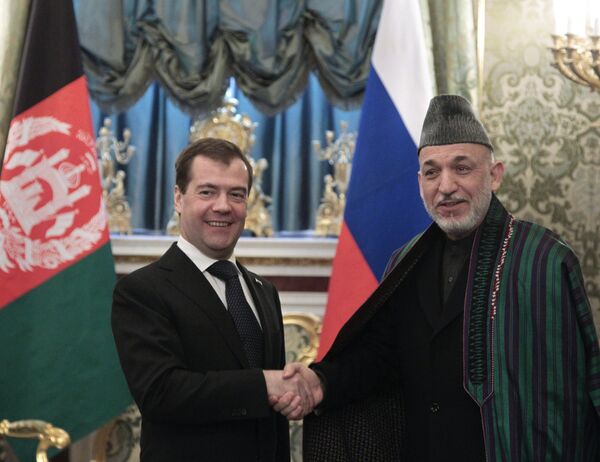 Le président russe Dmitri Medvedev au terme d'un entretien avec son homologue afghan Hamid Karzaï - Sputnik Afrique