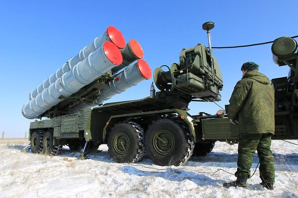 Le système de missiles sol-air russe S-400 (archive) - Sputnik Afrique