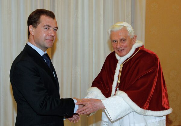  Dmitri Medvedev et le pape Benoît XVI - Sputnik Afrique