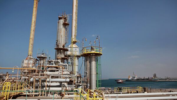 Un terminal pétrolier à Brega, en Libye - Sputnik Afrique