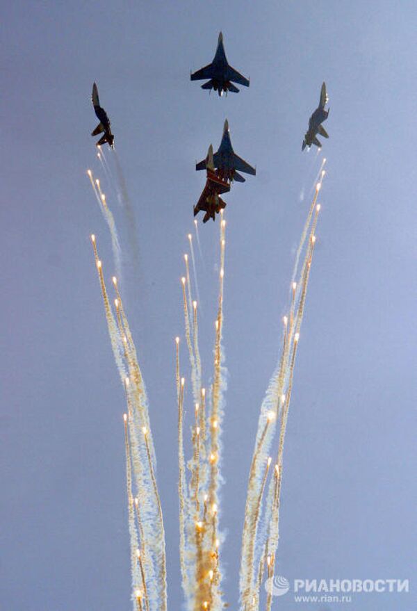 20e anniversaire de la patrouille acrobatique Russkie Vitiazi - Sputnik Afrique