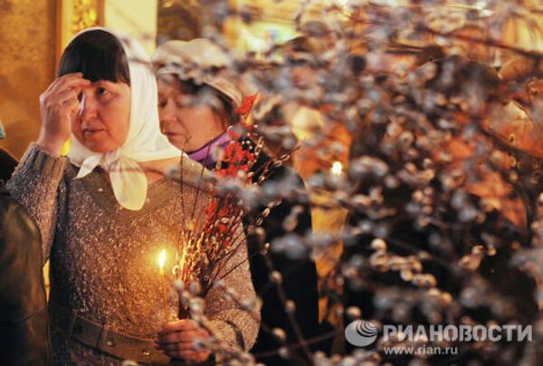 La cérémonie du Dimanche des Rameaux dans les églises russes - Sputnik Afrique