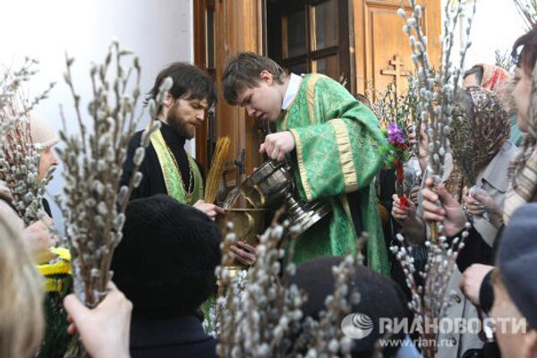 La cérémonie du Dimanche des Rameaux dans les églises russes - Sputnik Afrique