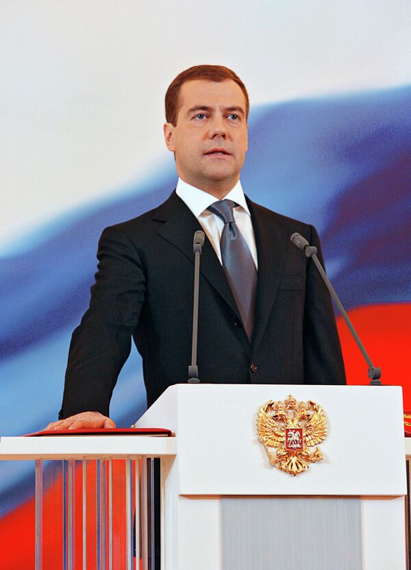 Le président russe Dmitri Medvedev prête serment - Sputnik Afrique
