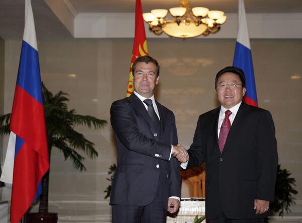 Les présidents russe et mongol, Dmitri Medvedev et Tsakhiagiin Elbegdorj. Archivbild. - Sputnik Afrique