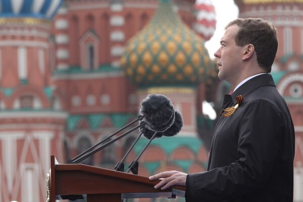 Victoire: Medvedev appelle l'humanité à éviter une nouvelle guerre - Sputnik Afrique
