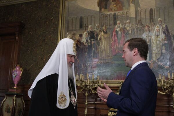 Medvedev rend visite au patriarche Cyrille  - Sputnik Afrique