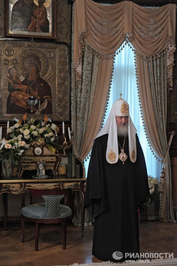 Medvedev rend visite au patriarche Cyrille  - Sputnik Afrique